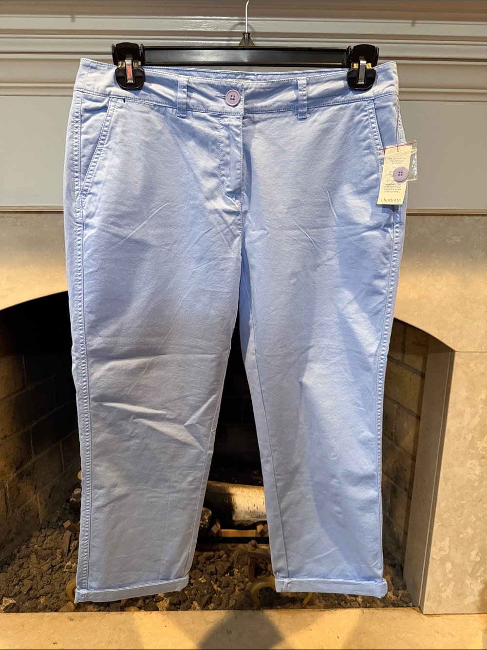crown & ivy Light Blue Cropped Stretch Capris NWT